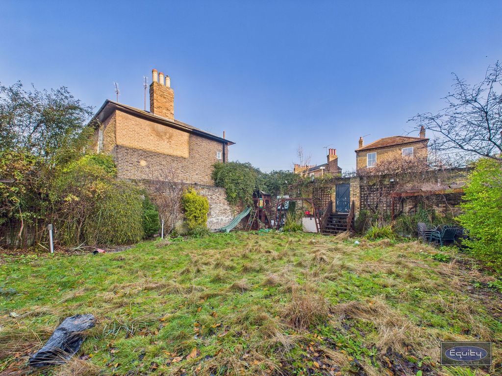 Property photo 2 of 4