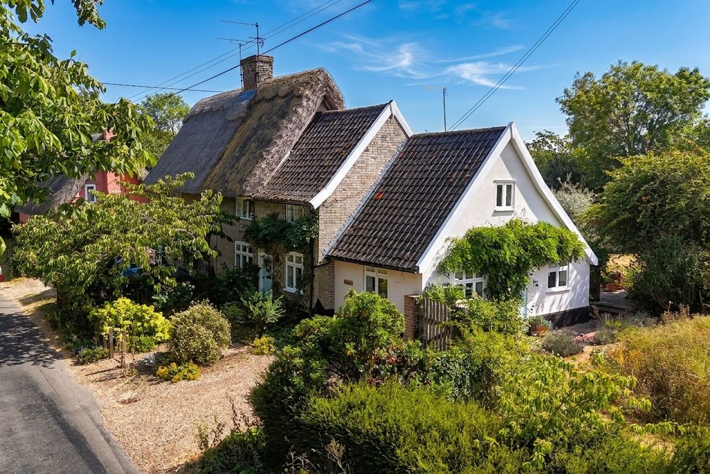 Property photo 1 of 35