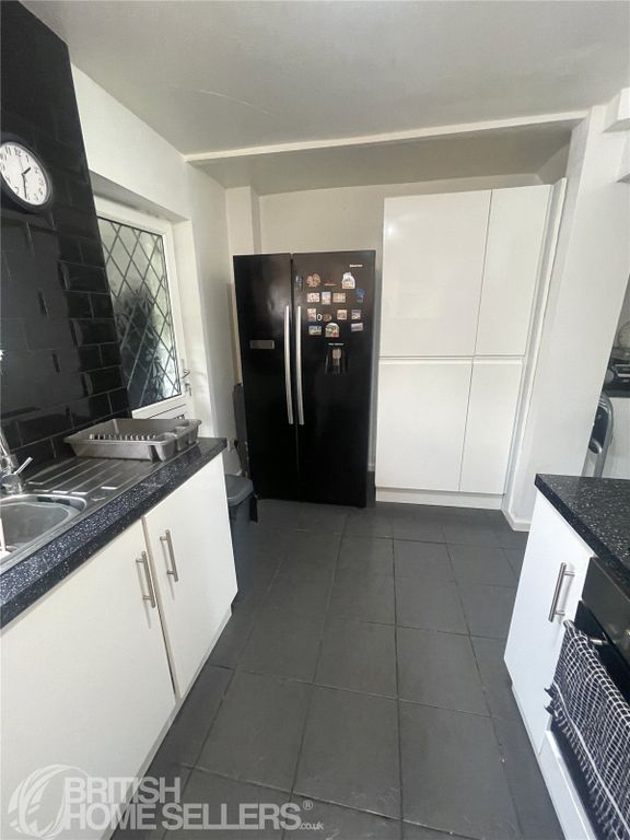 Property photo 2 of 14 Picture No. 08