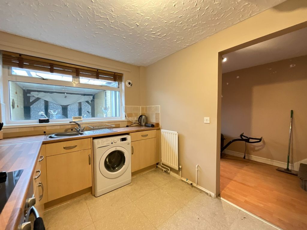 Property photo 3 of 11 4161974