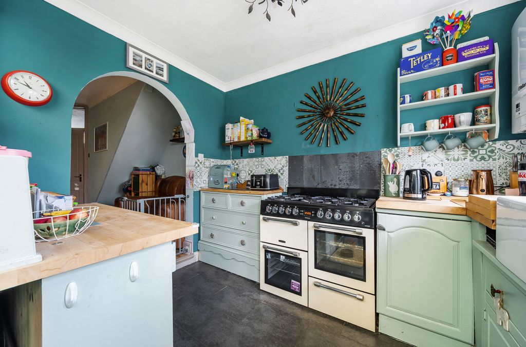 Property photo 2 of 16 Kitchen