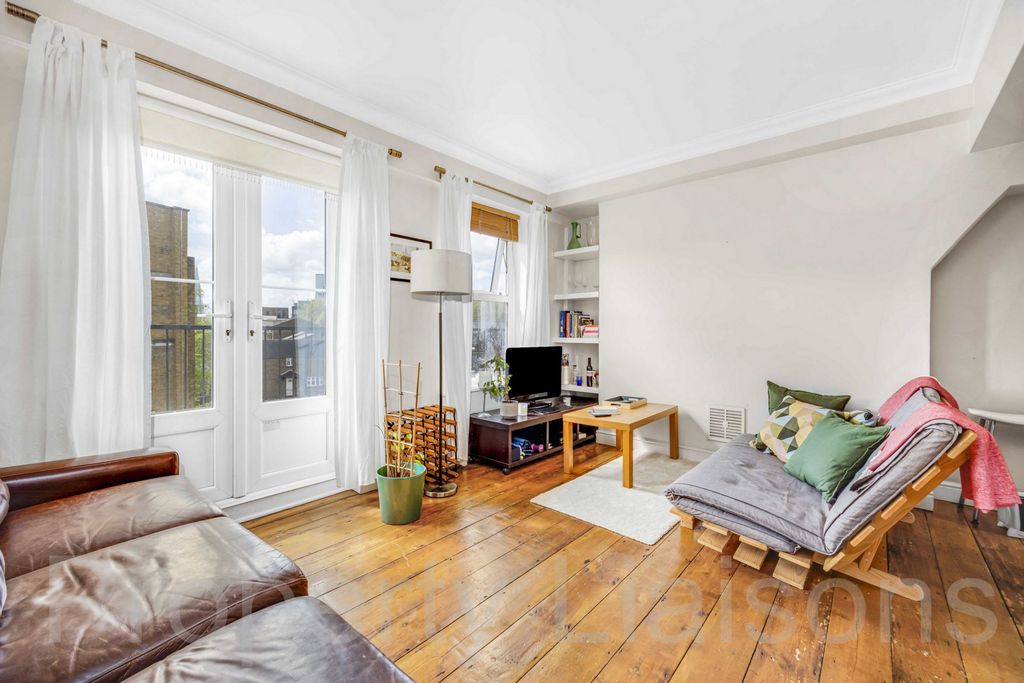 Property photo 1 of 10 Photo 3