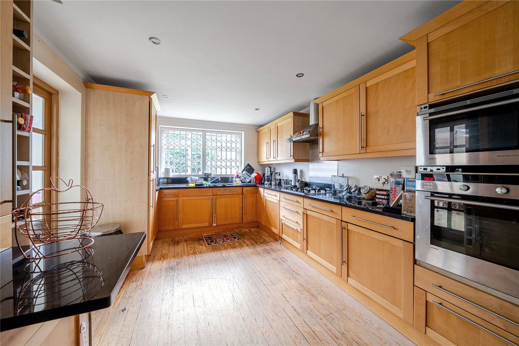 Property photo 2 of 15 Picture No. 05