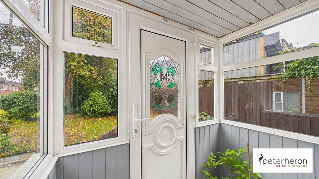 Property photo 2 of 21 Entrance Porch