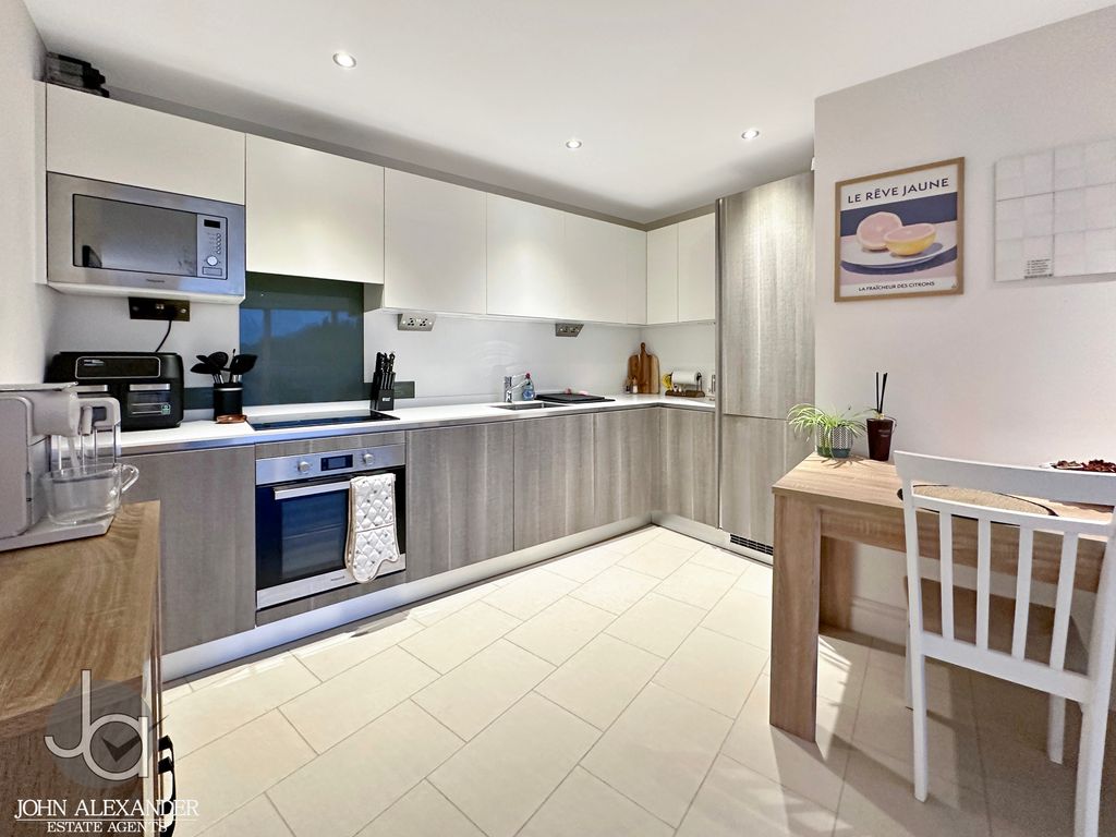 Property photo 2 of 8 20260121_160741942_0.5