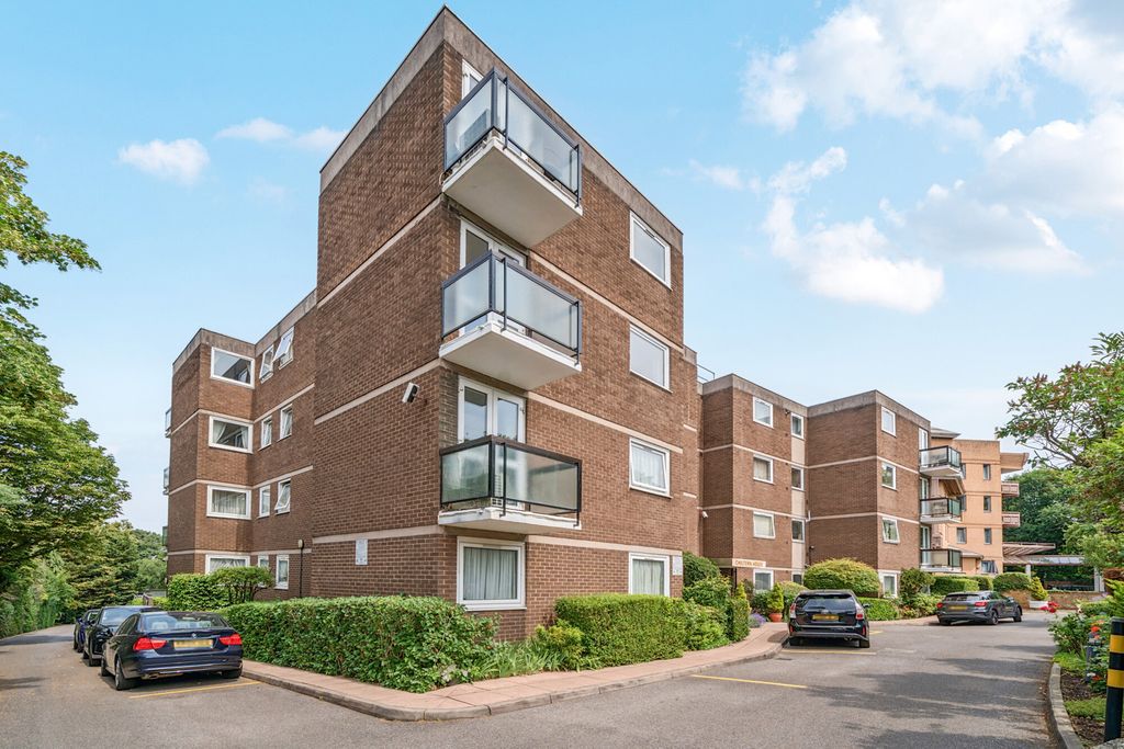 Property photo 1 of 14 1313857-1-6855498...