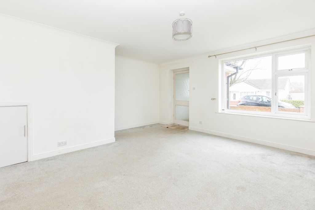 Property photo 2 of 8 Living Room