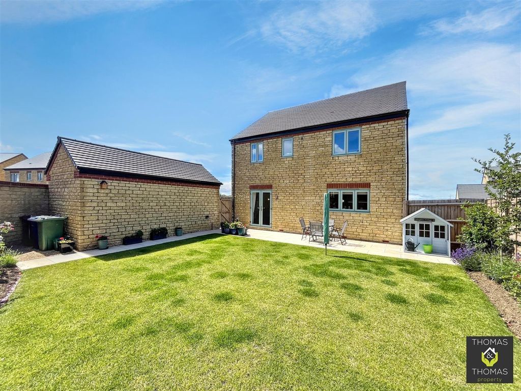 Property photo 2 of 18