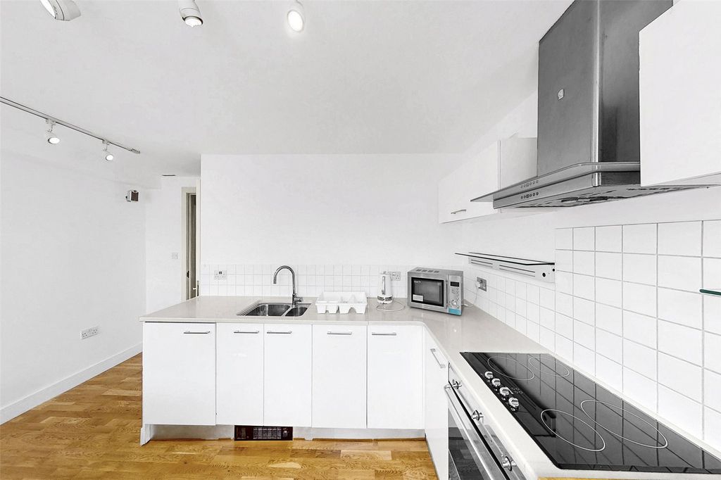 Property photo 1 of 11 Picture No. 06