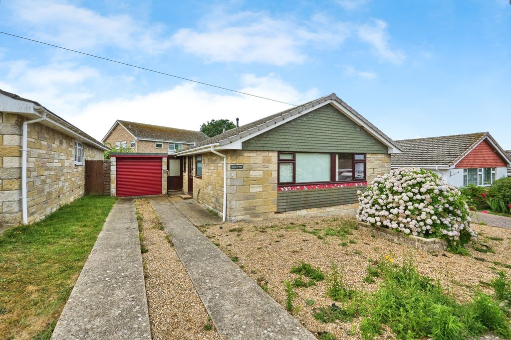Property photo 1 of 17 Front