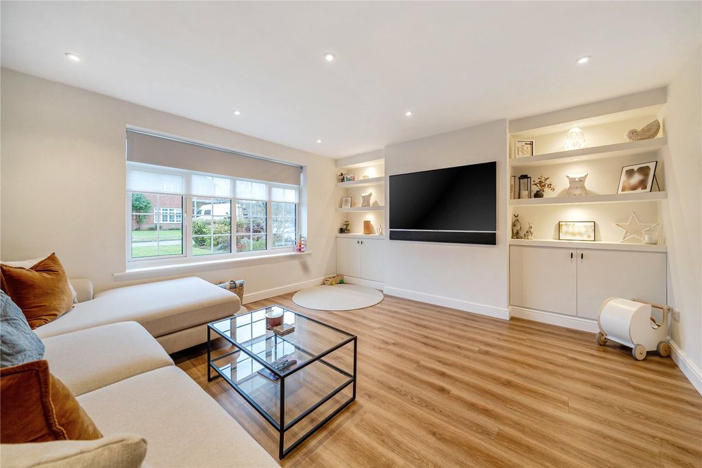 Property photo 2 of 21 Picture No. 04