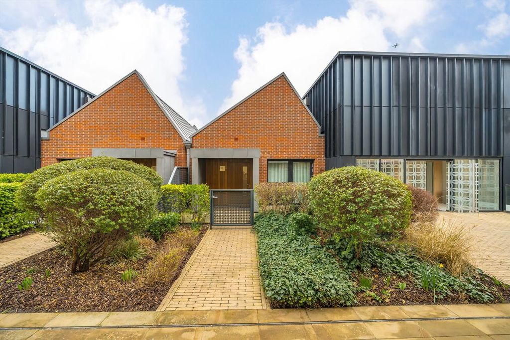 Property photo 3 of 11