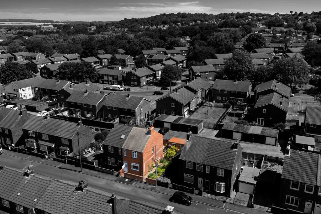 Property photo 3 of 24