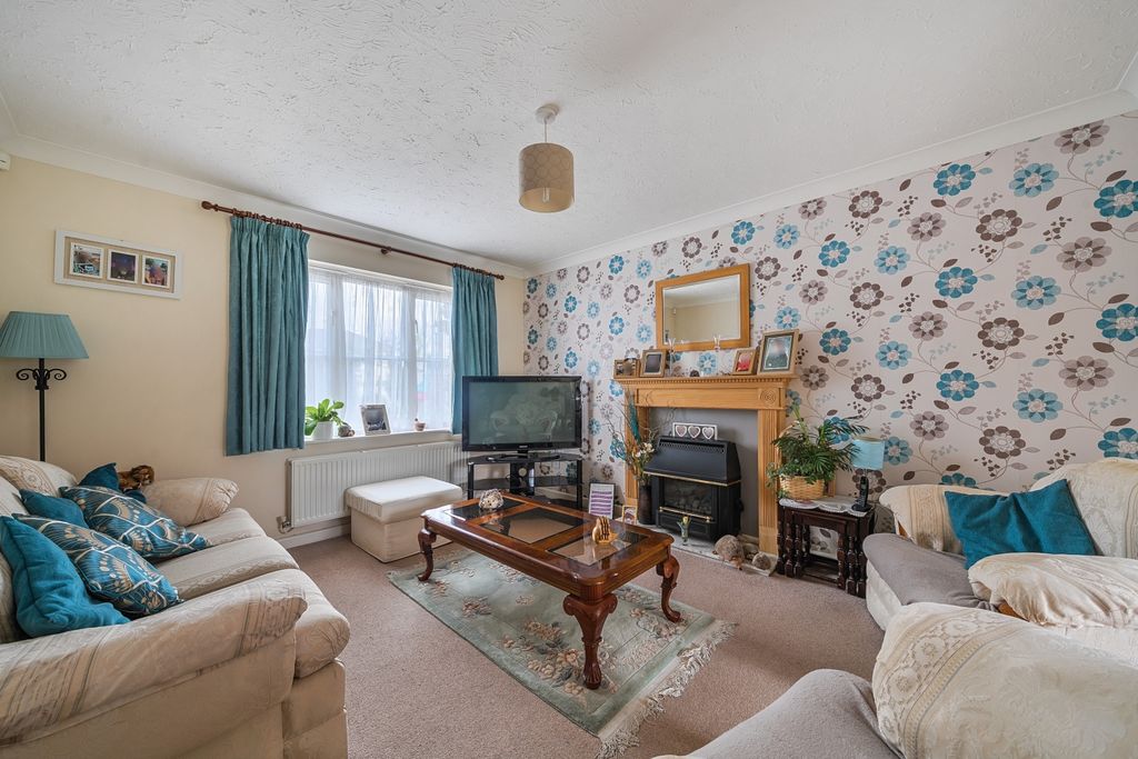 Property photo 2 of 17 1416562-16-69A5A1E55684B