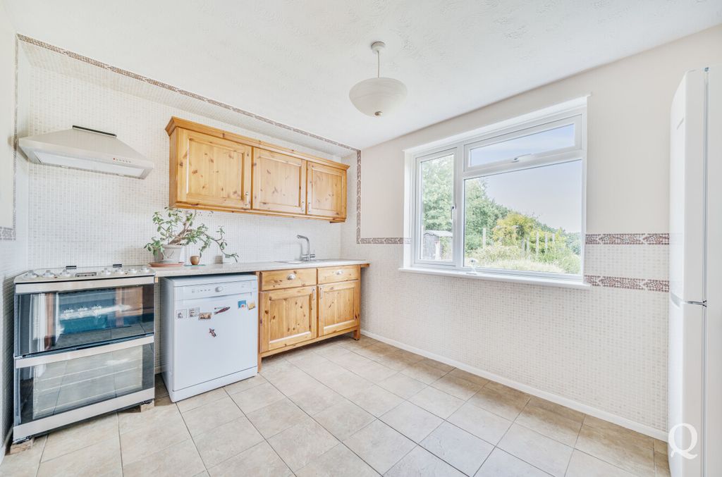 Property photo 2 of 22 6169B6Af-91A7-44B...