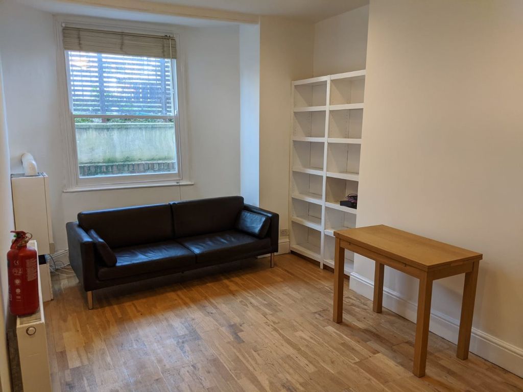 Property photo 3 of 7