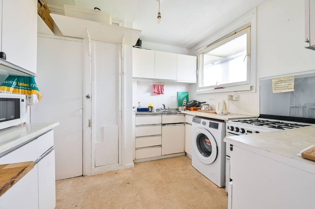 Property photo 2 of 4