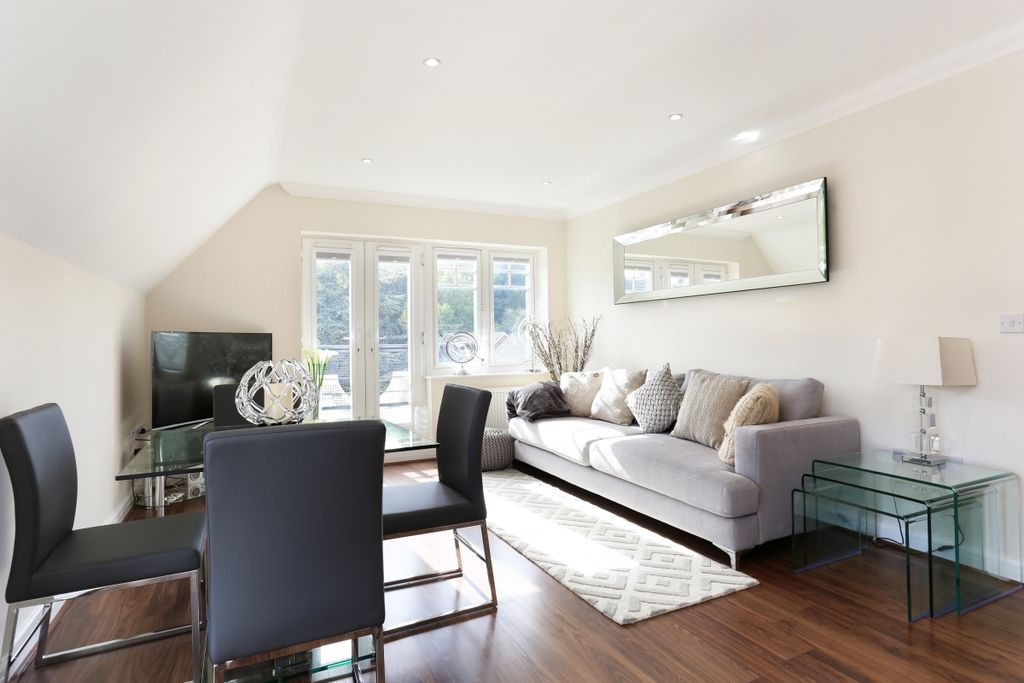 Property photo 1 of 15 R