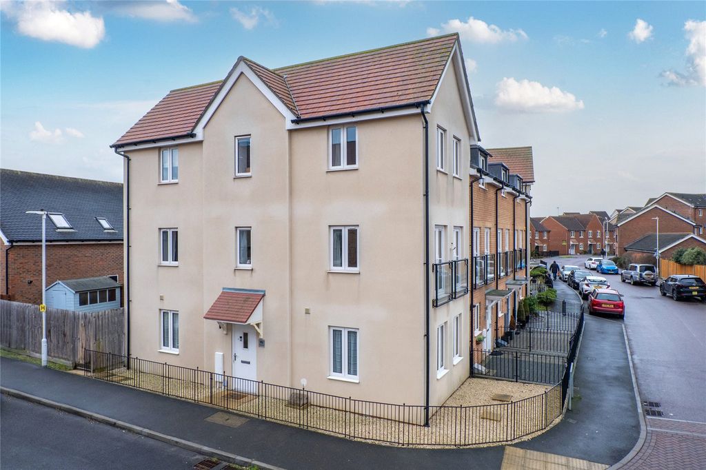 Property photo 1 of 27 Picture No. 18