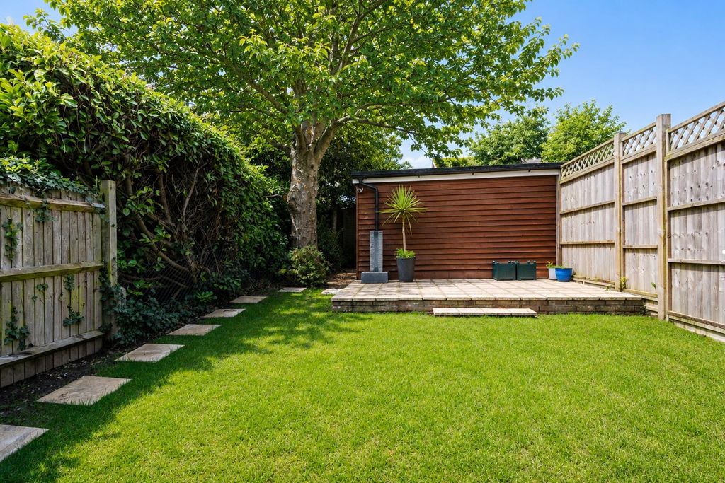Property photo 2 of 17 For Sale By Aspire Residential | Bramble Lane