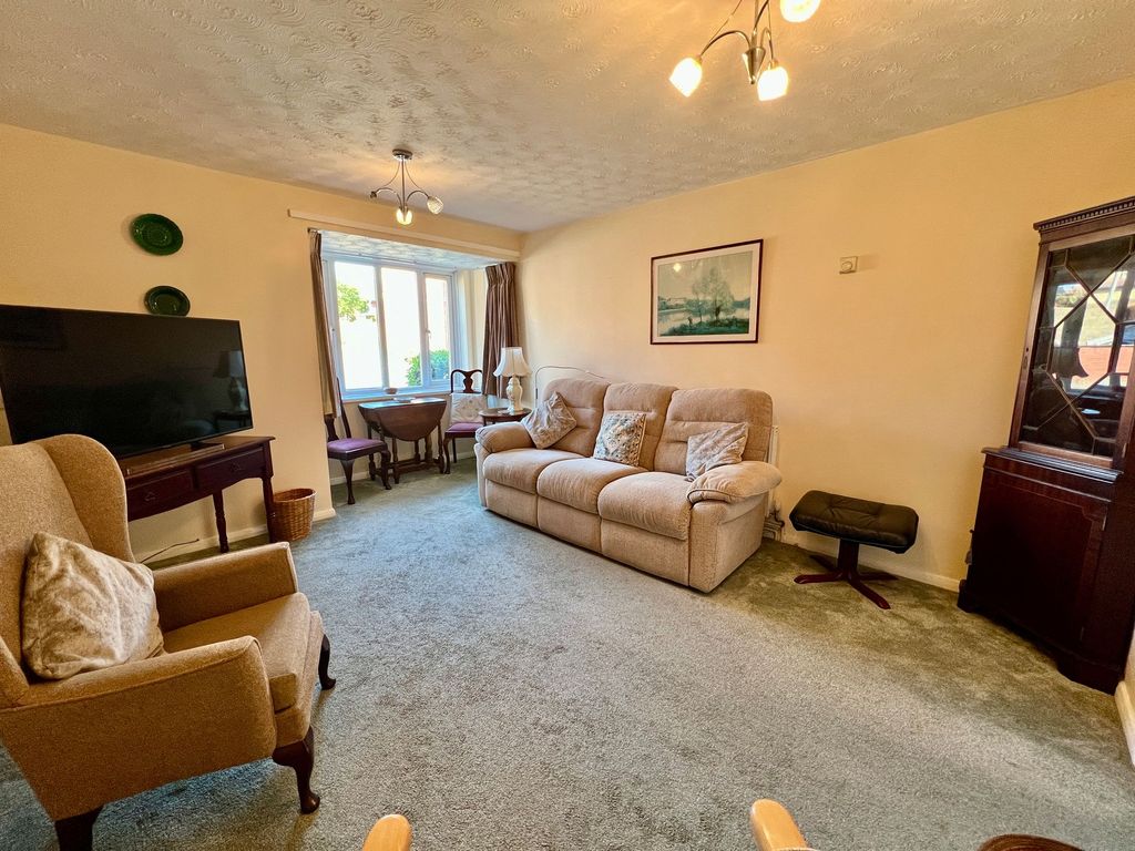 Property photo 3 of 18