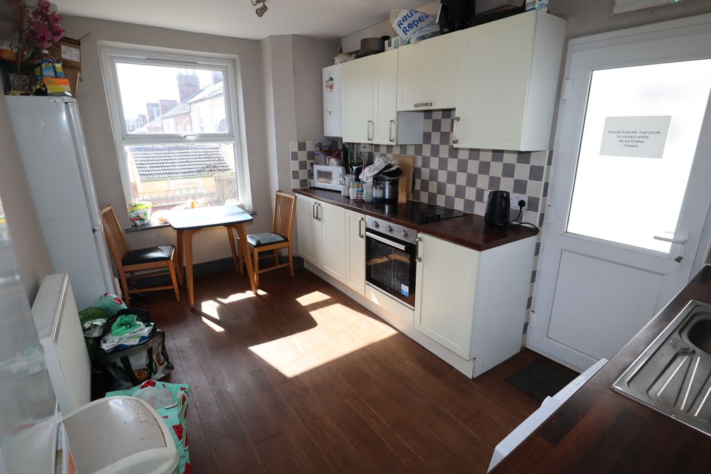 Property photo 2 of 5