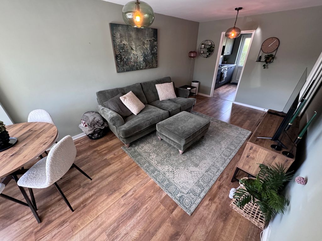 Property photo 2 of 8 View