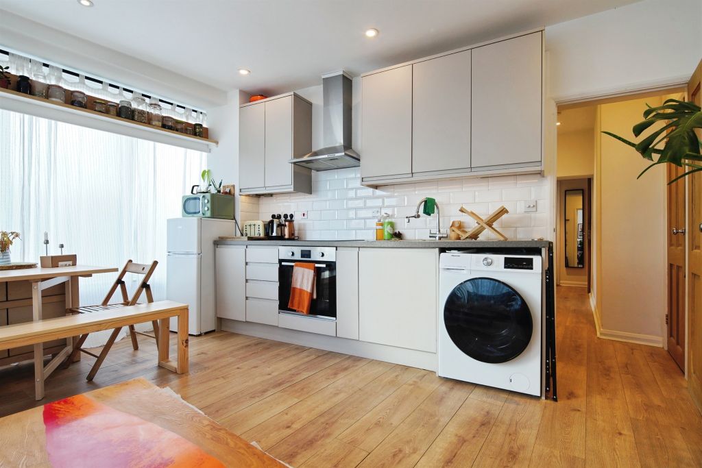 Property photo 3 of 19