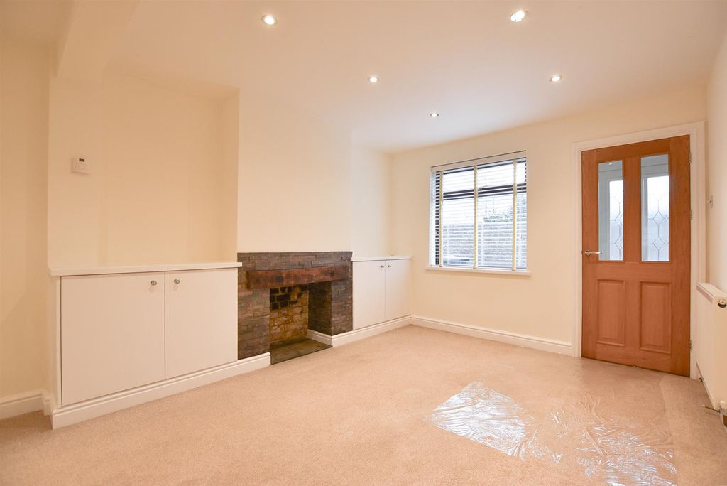 Property photo 3 of 9 Living Room.Jpg