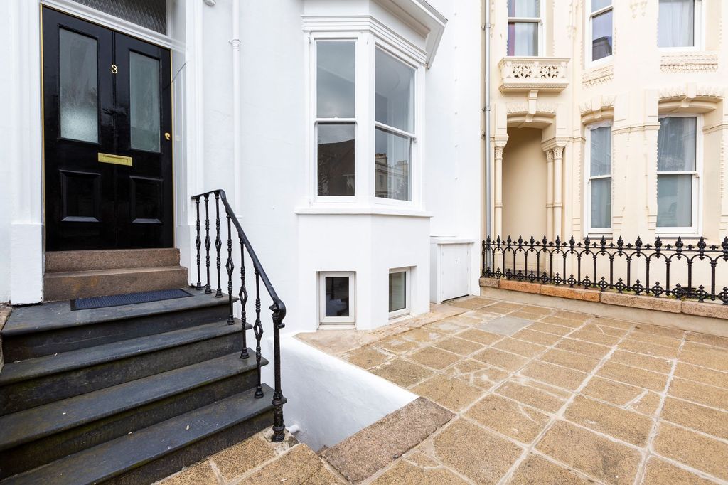 Additional image 34 of 5 bed property for sale3 Imperial Villas, St Saviours Road, St Saviour JE2