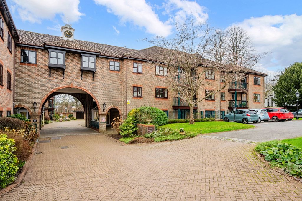 Property photo 1 of 11