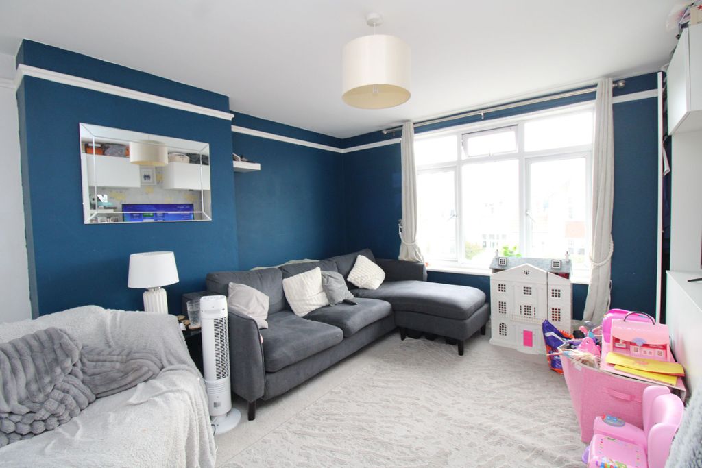 Property photo 3 of 7