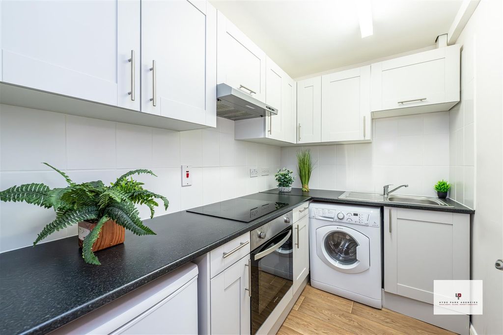 Property photo 2 of 12 Queens Gardens 6-007 Mr - Hpa.Jpg