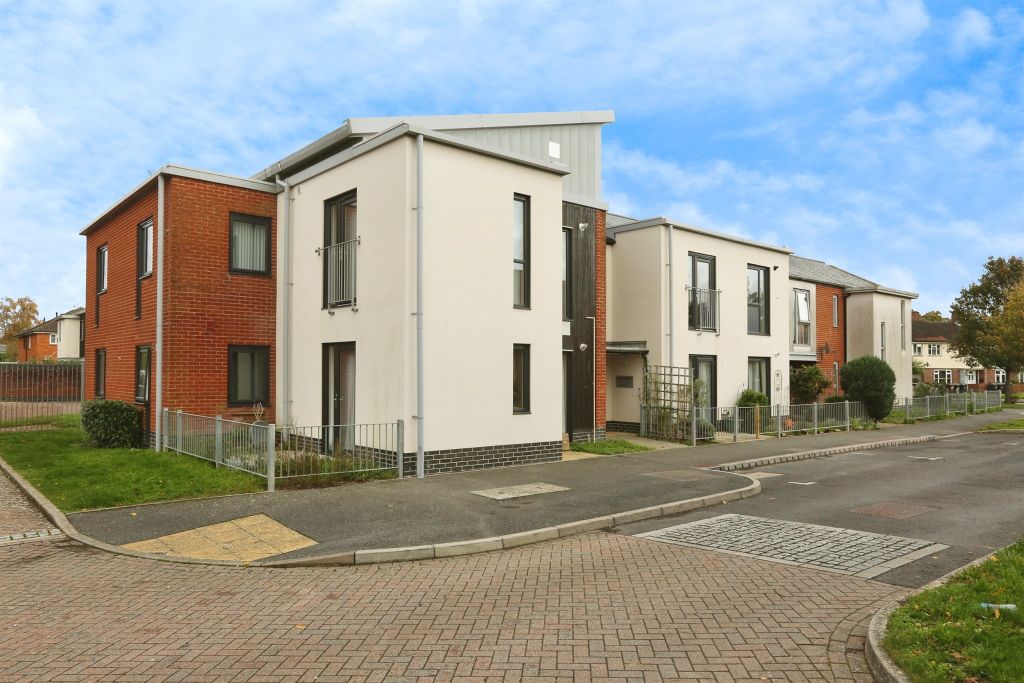 Property photo 1 of 13