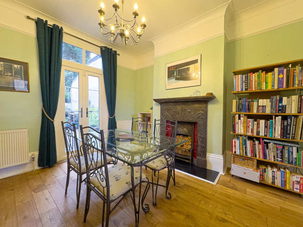 Property photo 3 of 29 5013687