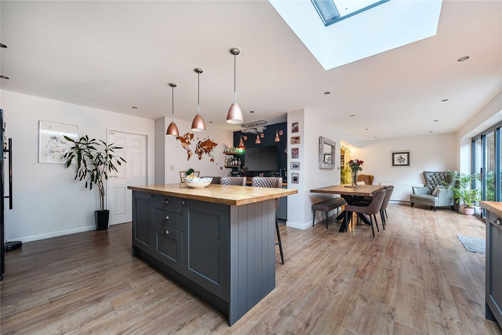 Property photo 3 of 19 Picture No. 21