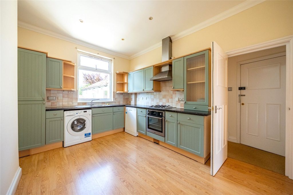 Property photo 1 of 10 Picture No. 06