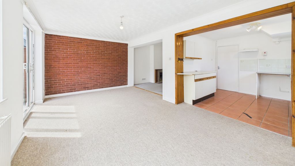 Property photo 3 of 12 Gallery