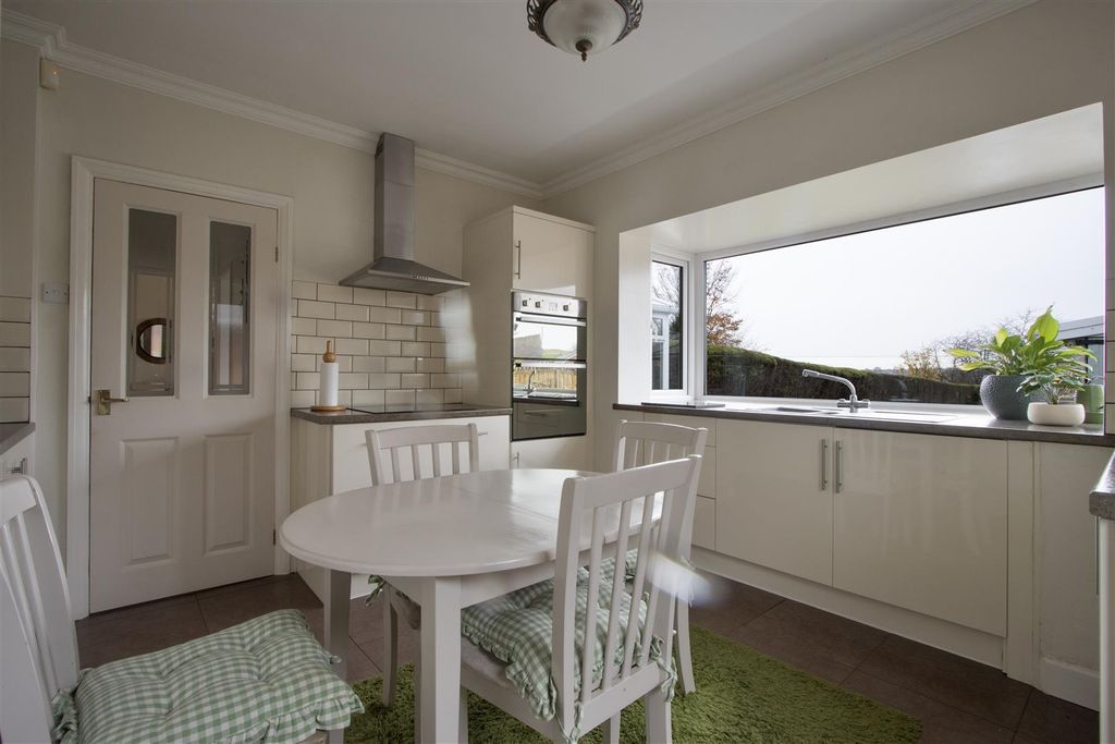 Property photo 2 of 15 Kitchen