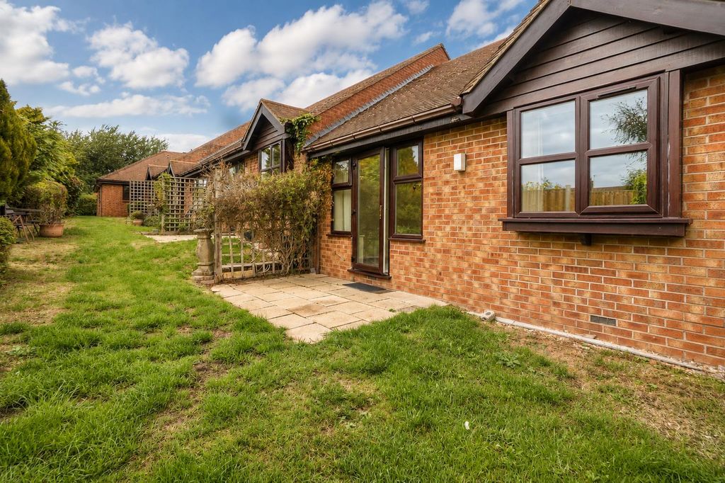Property photo 2 of 13 6F7d4E6c-99B8-45B0-8Ccf-2B9339c76c63.Png