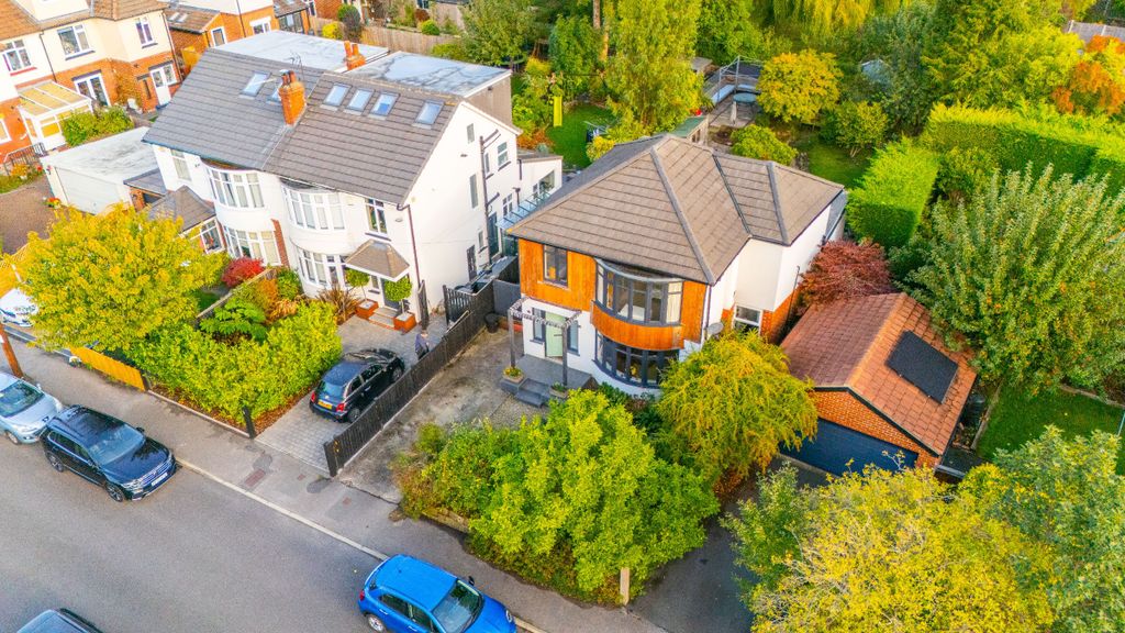 Property photo 1 of 35