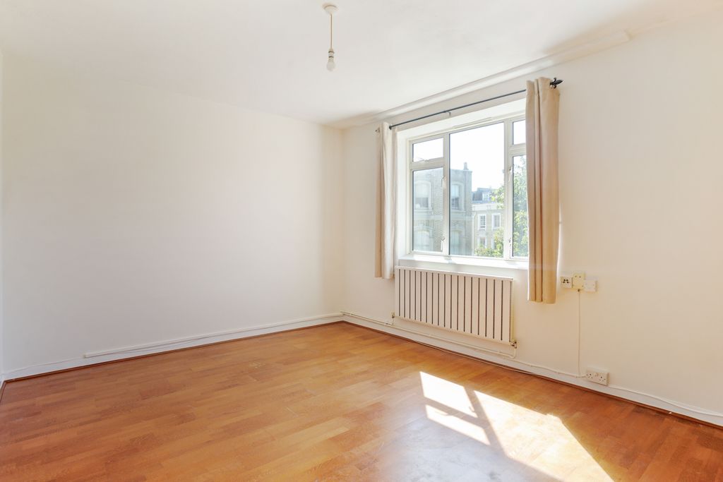 Property photo 2 of 12 3