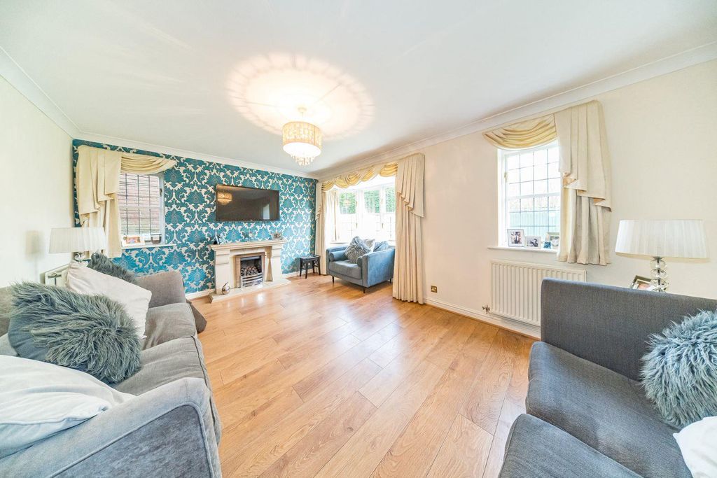 Property photo 2 of 19 7 Beech Meadows Lounge.Jpg