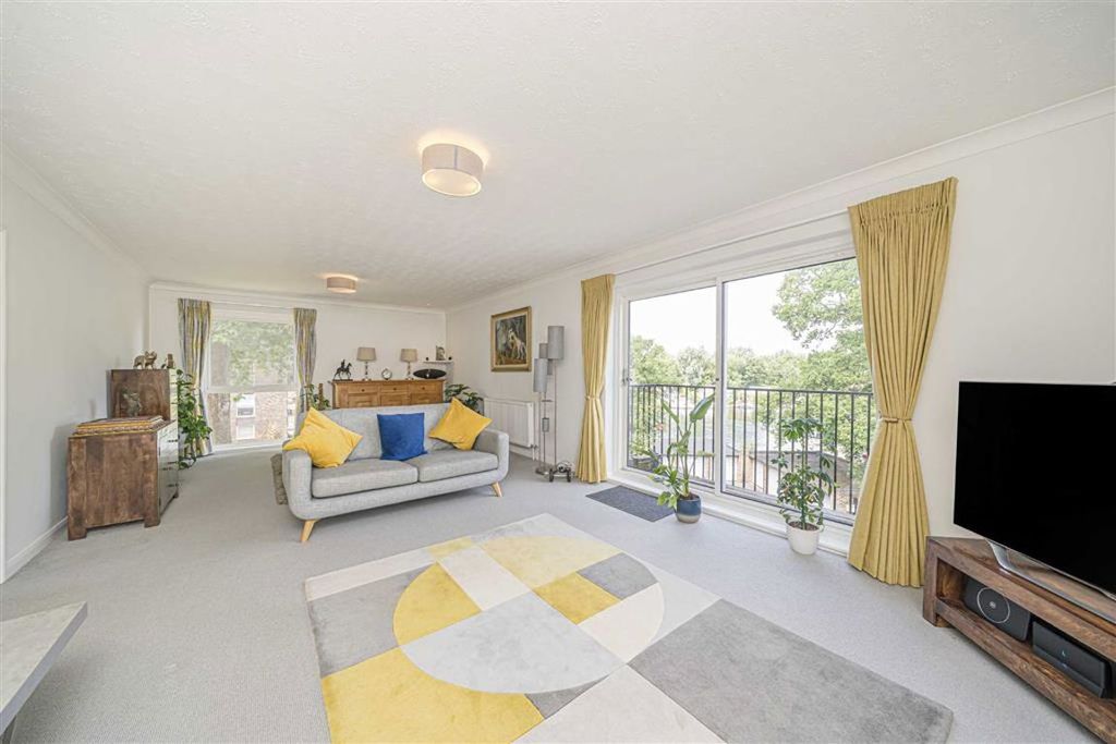 Property photo 3 of 8