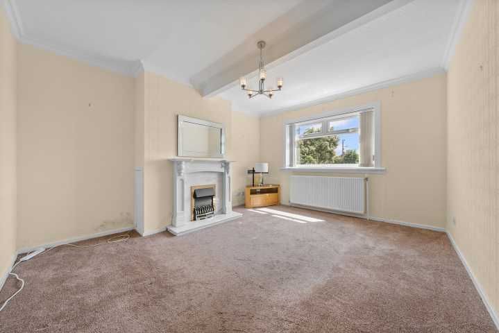 Property photo 2 of 32