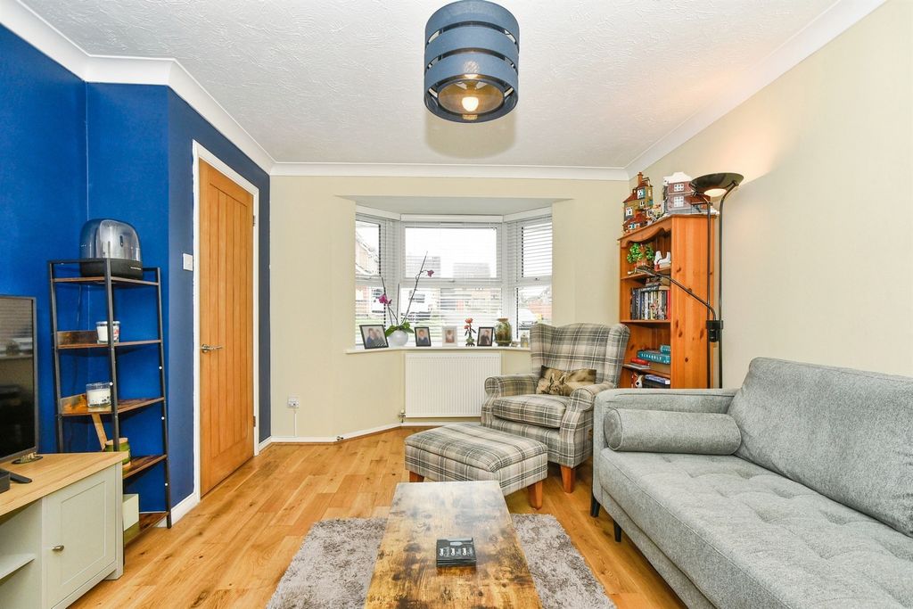 Property photo 3 of 15