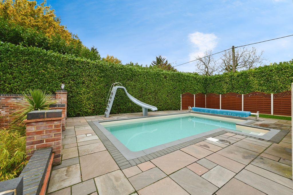 Property photo 2 of 20 Bb055
