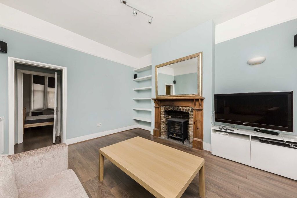 Property photo 2 of 6