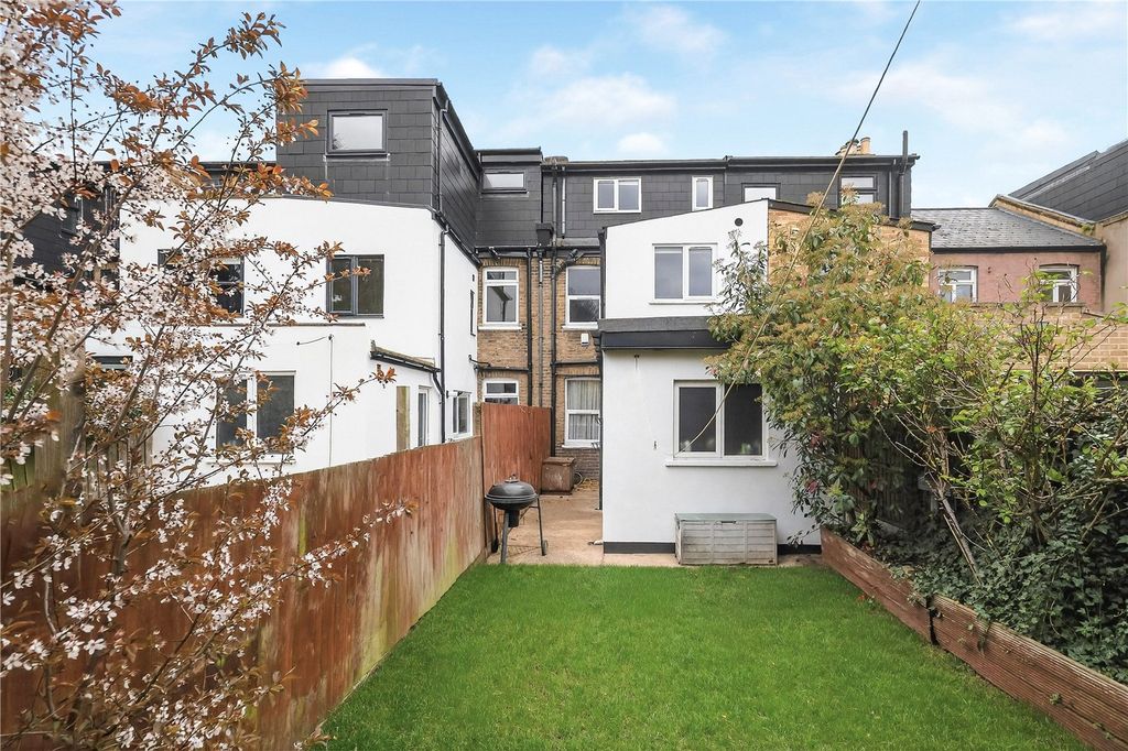 Property photo 2 of 21 Picture No. 29