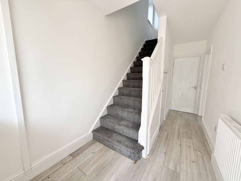Property photo 2 of 27 Img_4303